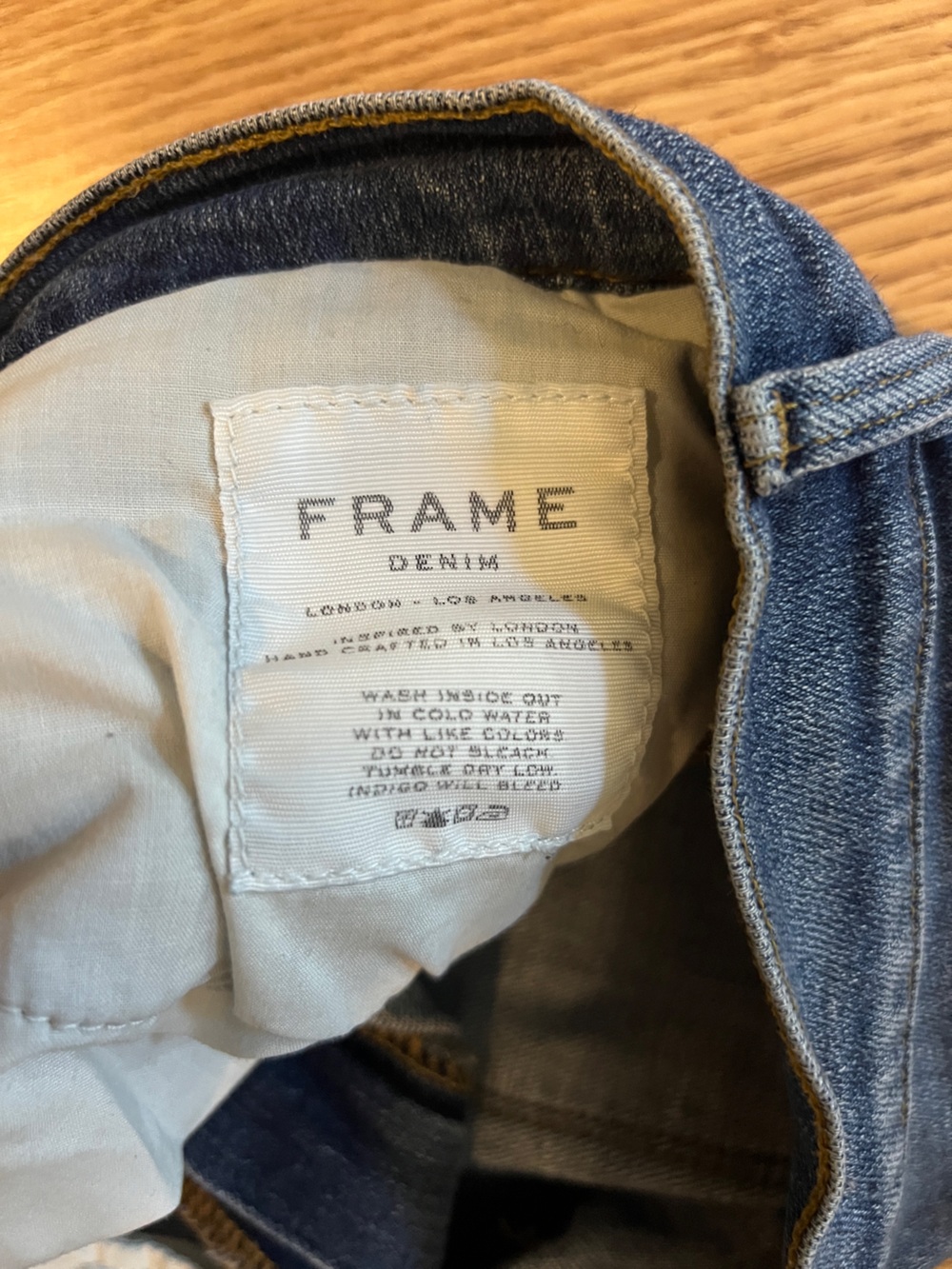 Frame size 28 Denim Dark Blue Frayed Ankle Crop Jeans - Picture 7 of 7